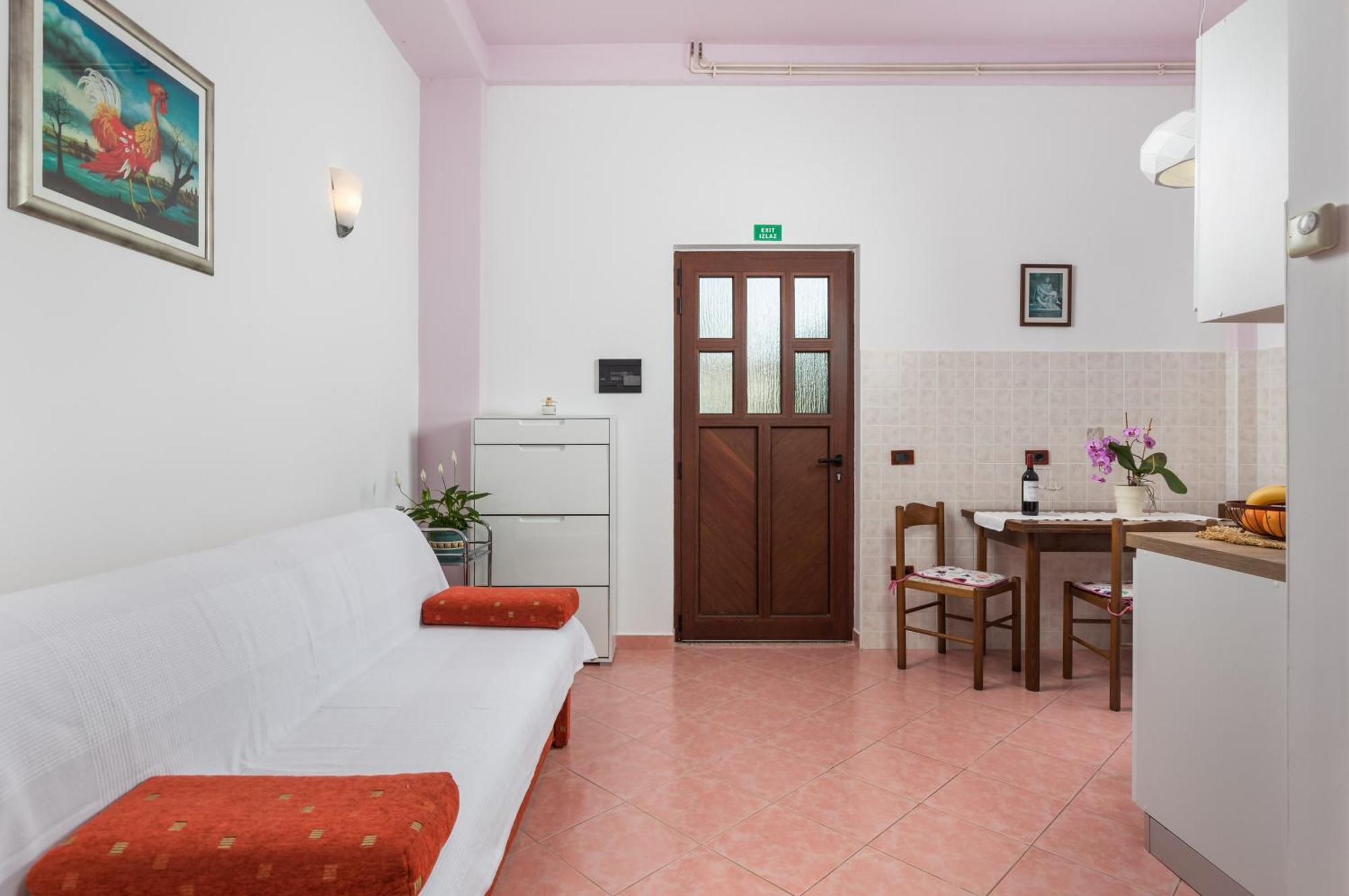 Guest House Marica ロヴィニ エクステリア 写真