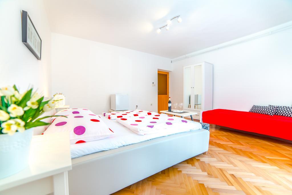 Guest House Marica ロヴィニ エクステリア 写真