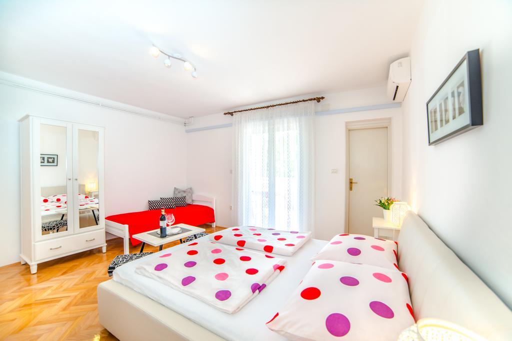 Guest House Marica ロヴィニ エクステリア 写真